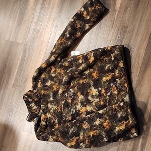 Fleece Pull Over, Brand New Size Medium